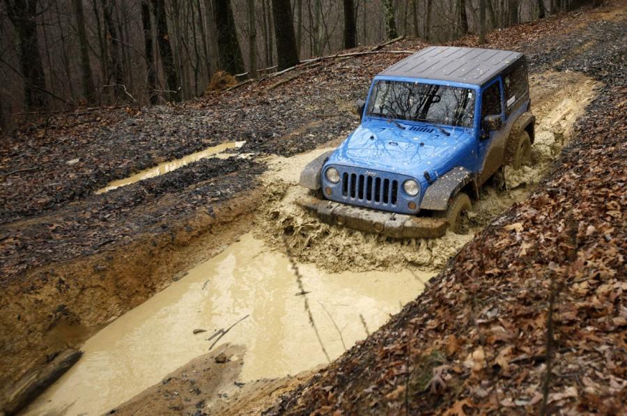  Jeep Wrangler Sport 2012 года  (фото 51 из 60)